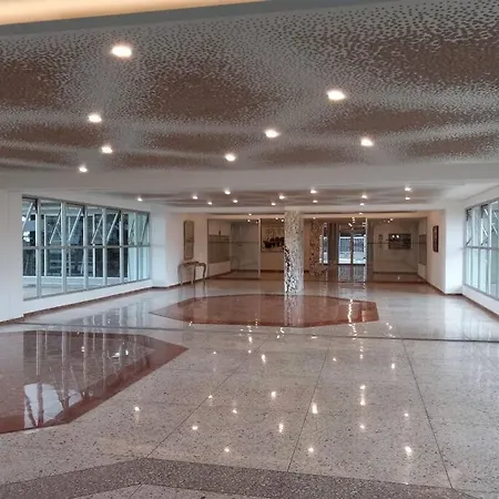 Beach Condo Near The Airport